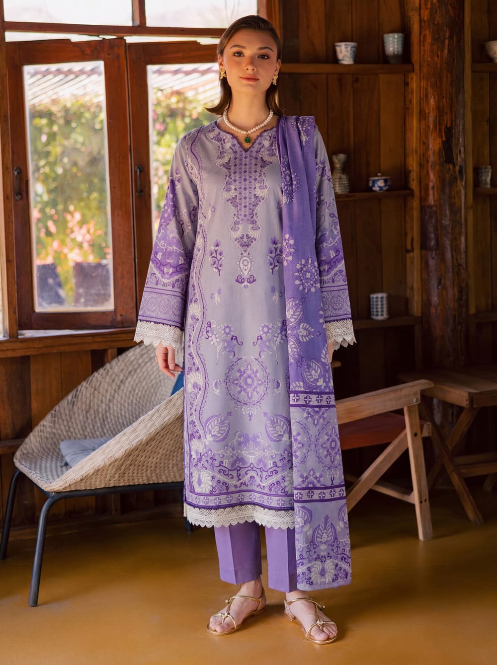 SAFWA PARAHA VOL 44 3 Piece Lawn collection BTM104 - image 1 of 3
